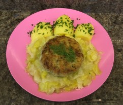 Gestoofde prei met homemade visburger