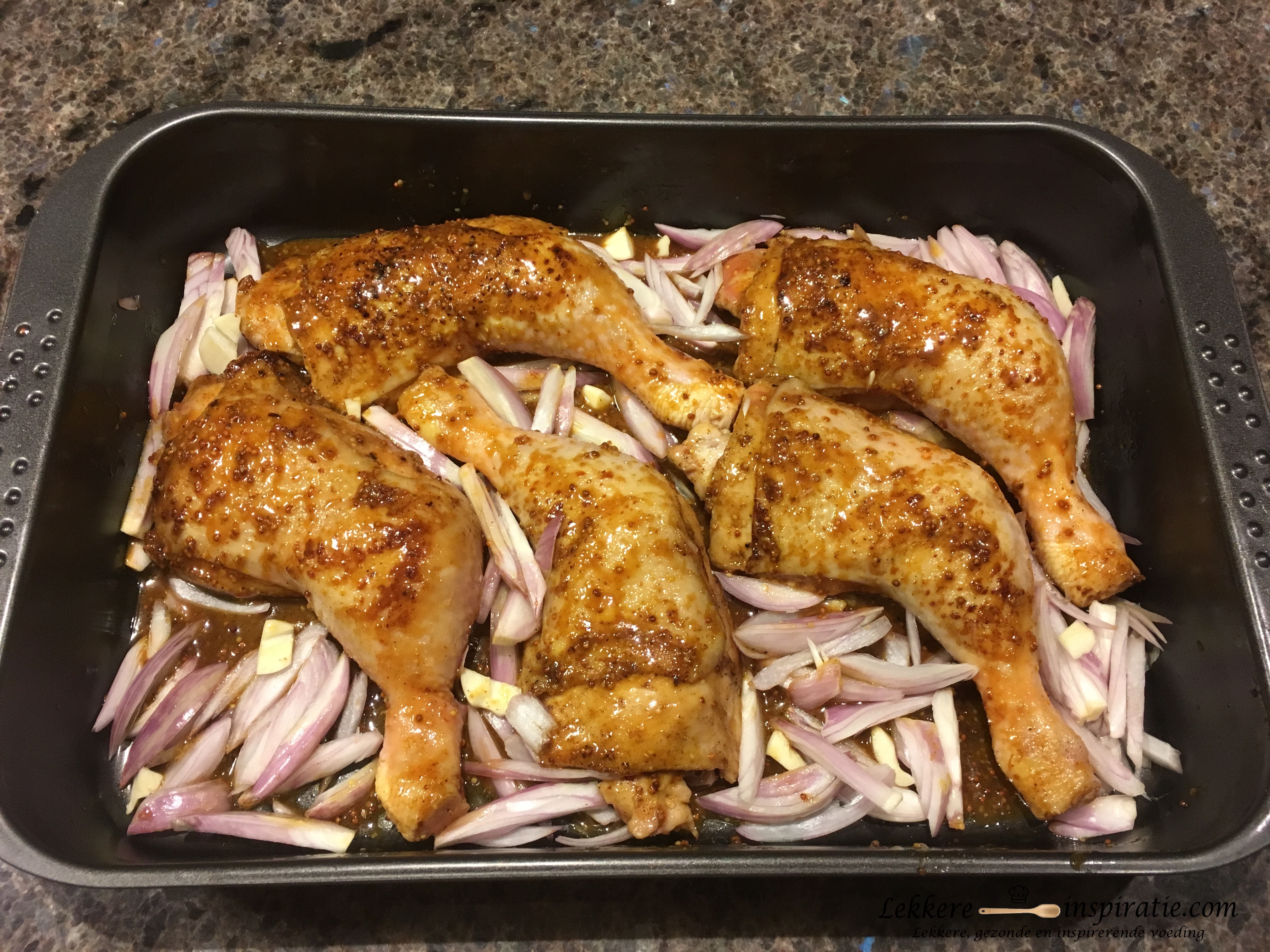 kippenbouten met mosterdmengsel, sjalot en look)