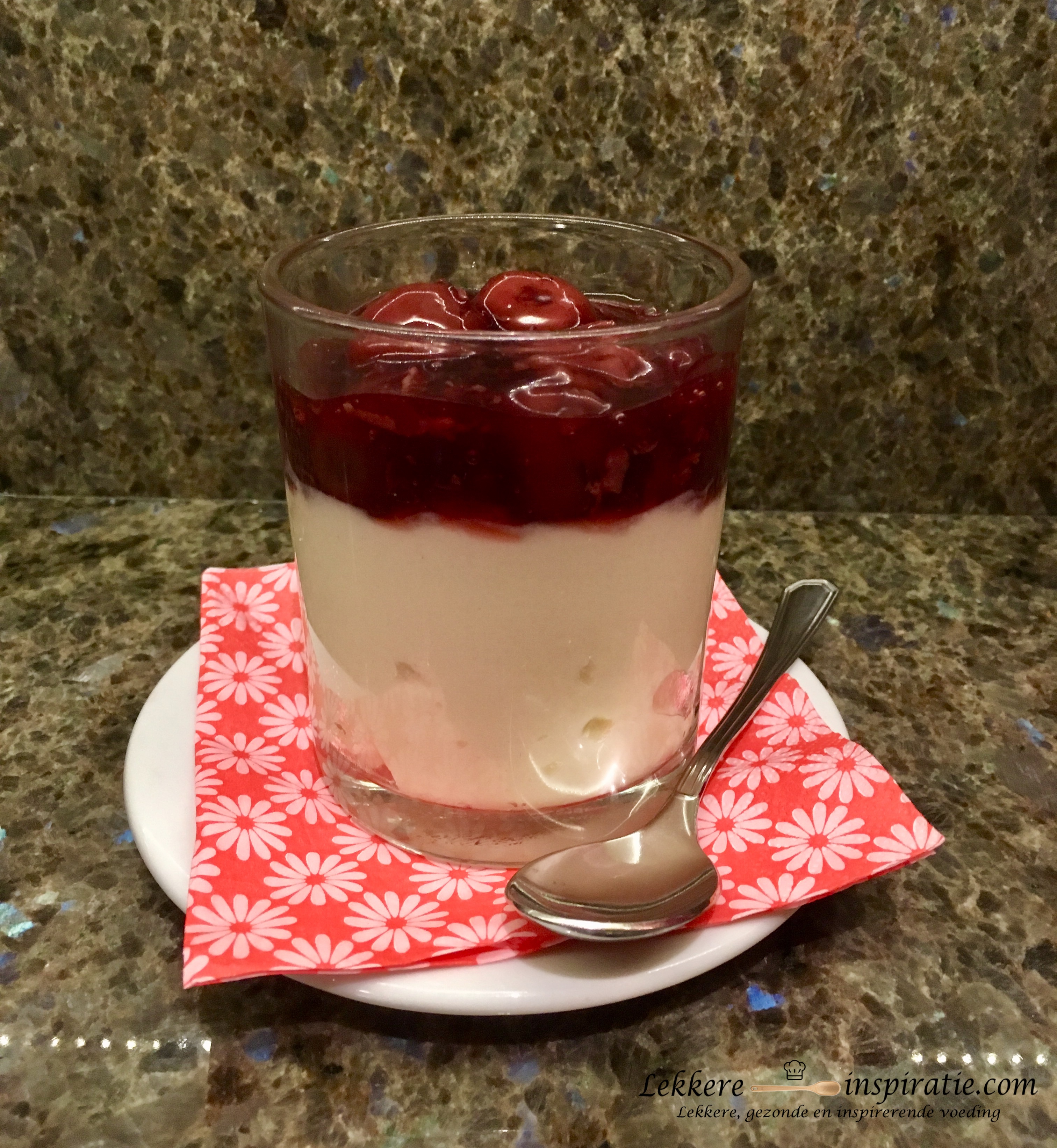 semoule met krieken (griesmeelpudding)