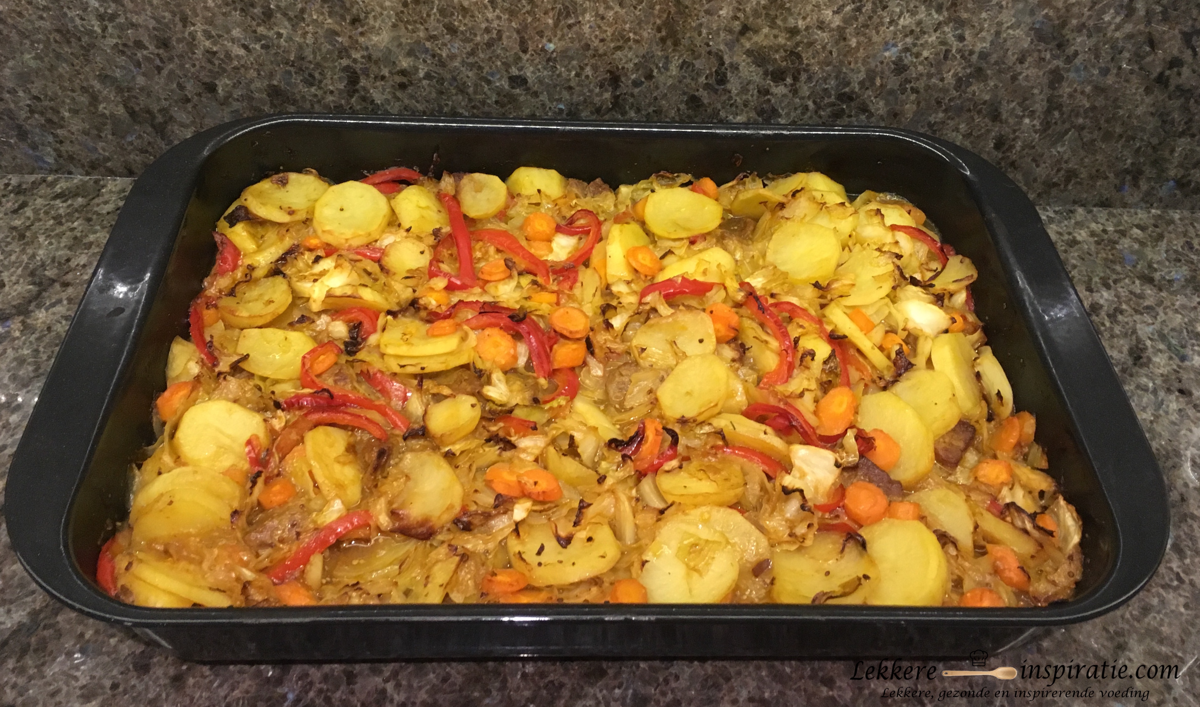 Bonte groentestoofchotel (uit de oven)