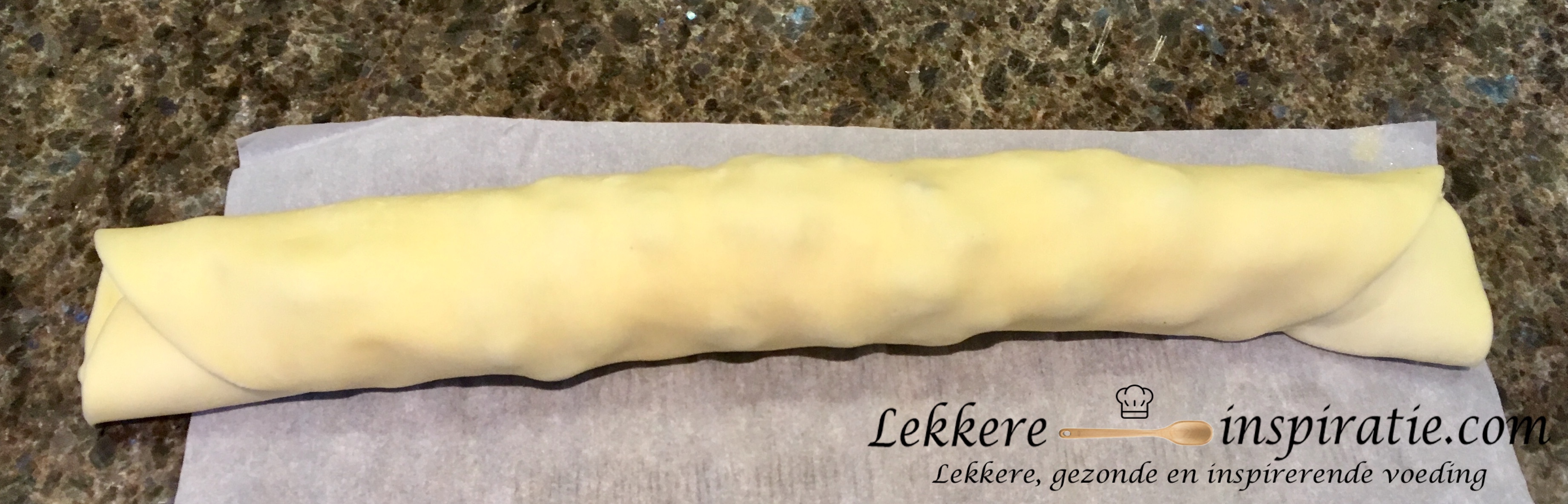 Bladerdeegkoekjes met rozijnen (deeg opgerold)