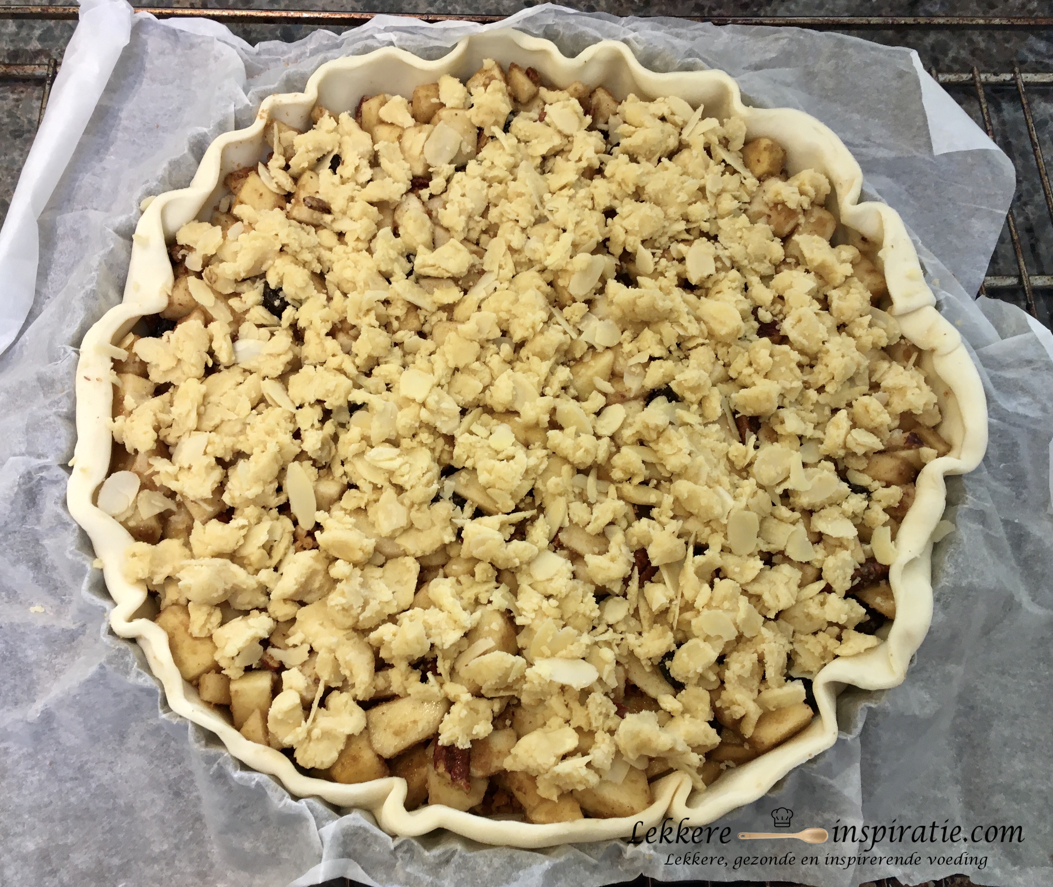 Appelcrumble taart ongebakken